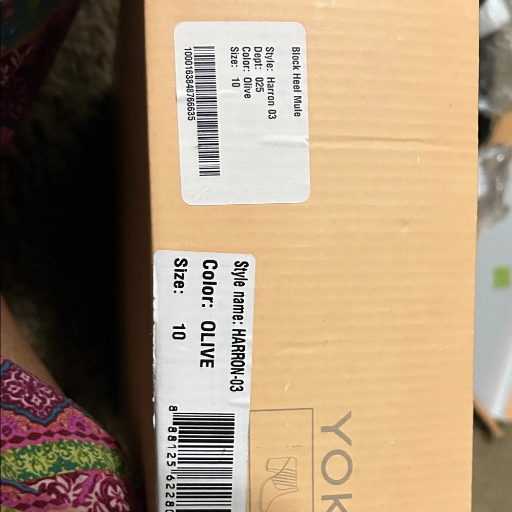 Yoki Dark Olive Block Heel Mules - Picture 4 of 4